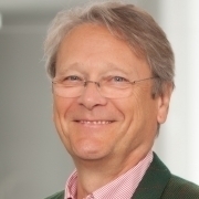 Portrait of Univ.-Prof. Dr. Wolfgang Woloszczuk