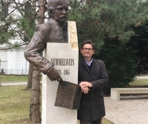 Michael Magnus Wagner next to Semmelweis Memorial